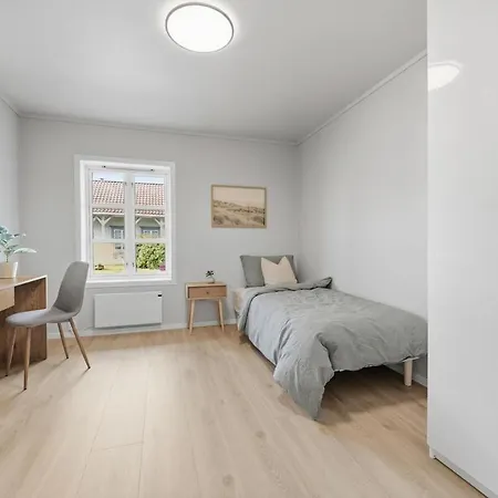 Three Bedroom Corporate